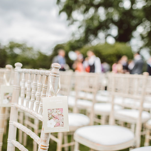 How to Make a Wedding a Success when You’re by Yourself